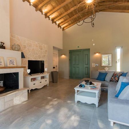 Astarte Villas - Laalu Private Villa With Pool Koukounariá Buitenkant foto